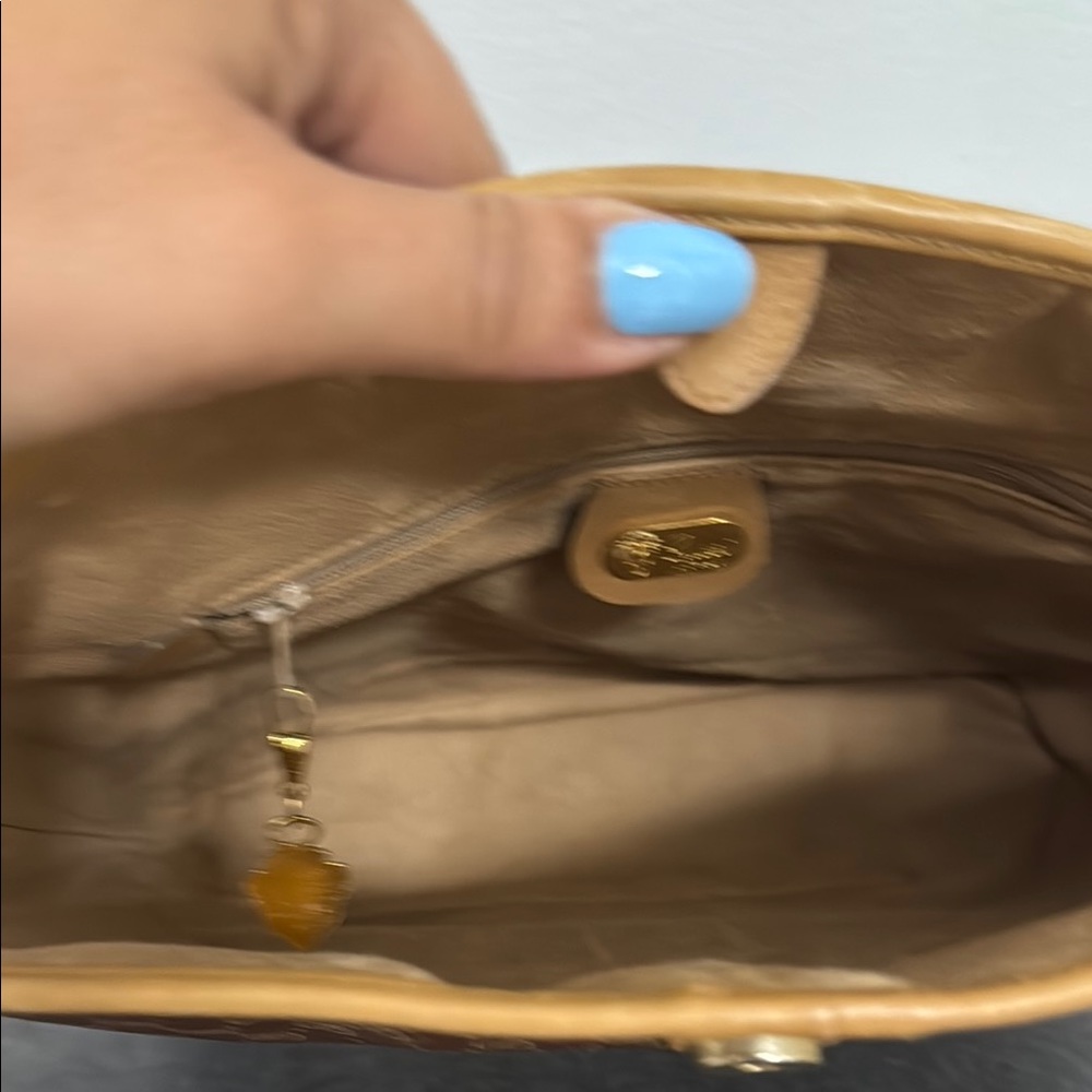 Vintage Gucci Brown and Tan Monogram Shoulder Bag - Picture 8 of 16